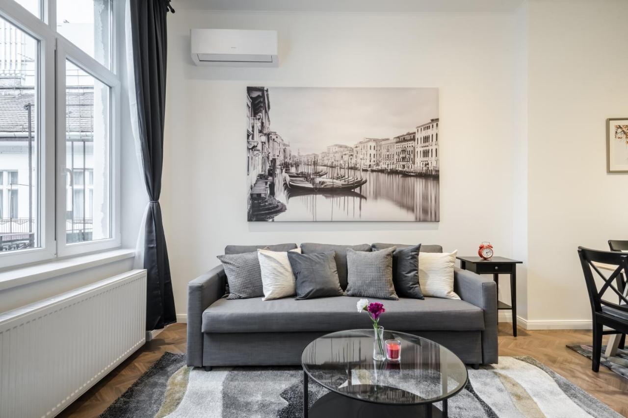 Bpr Sirius Suite With A/C Будапеща Екстериор снимка