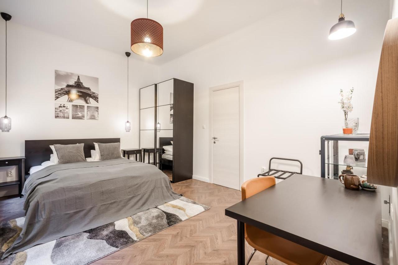 Bpr Sirius Suite With A/C Будапеща Екстериор снимка