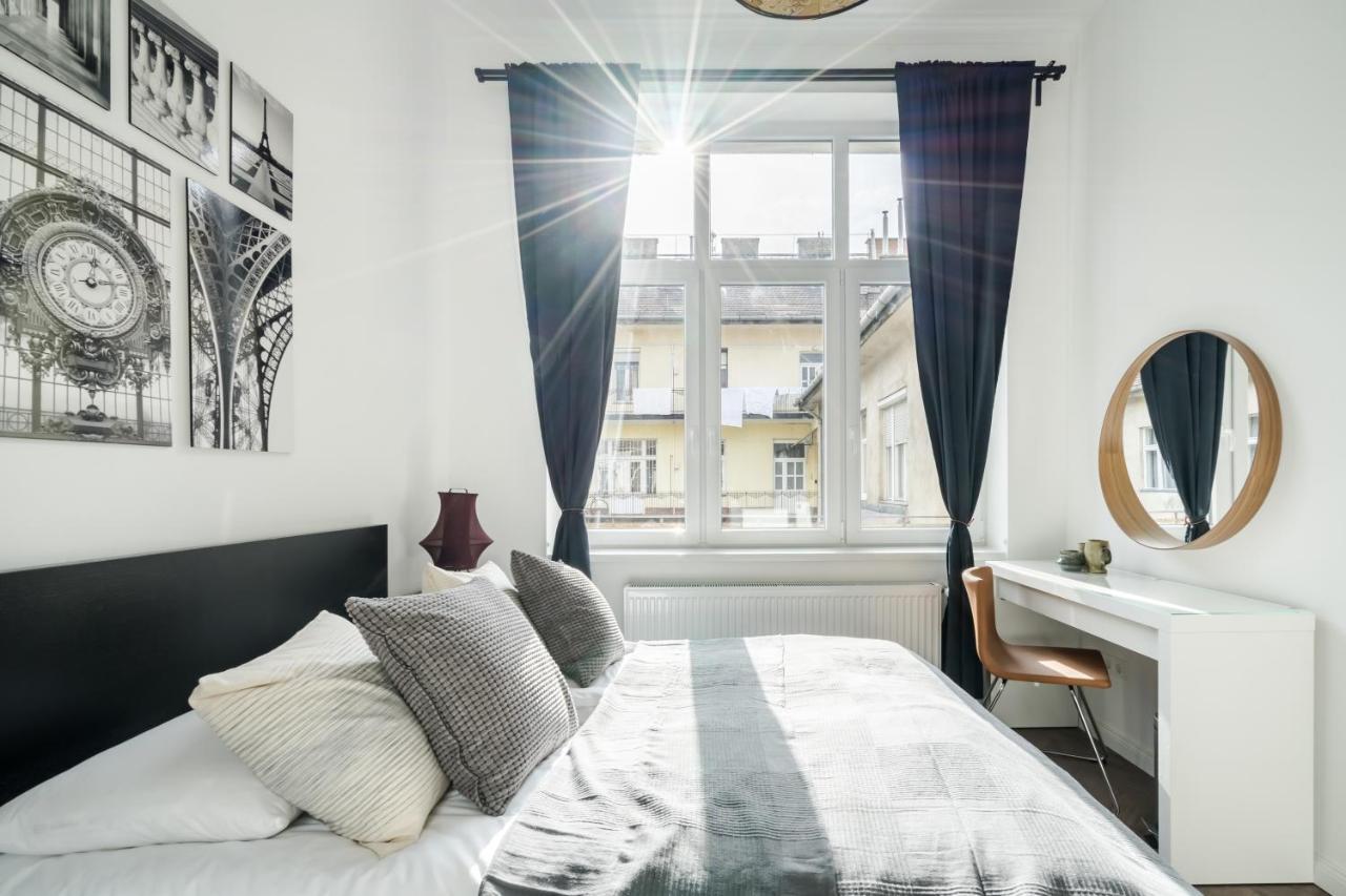 Bpr Sirius Suite With A/C Будапеща Екстериор снимка