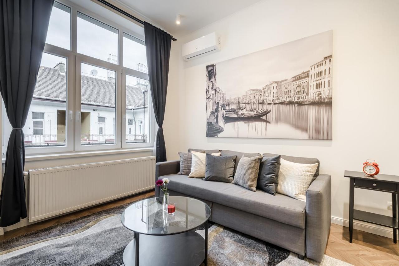 Bpr Sirius Suite With A/C Будапеща Екстериор снимка